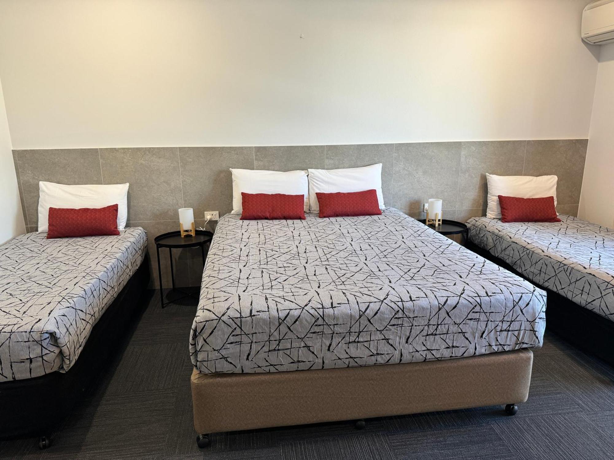 Longreach Motor Inn Ngoại thất bức ảnh