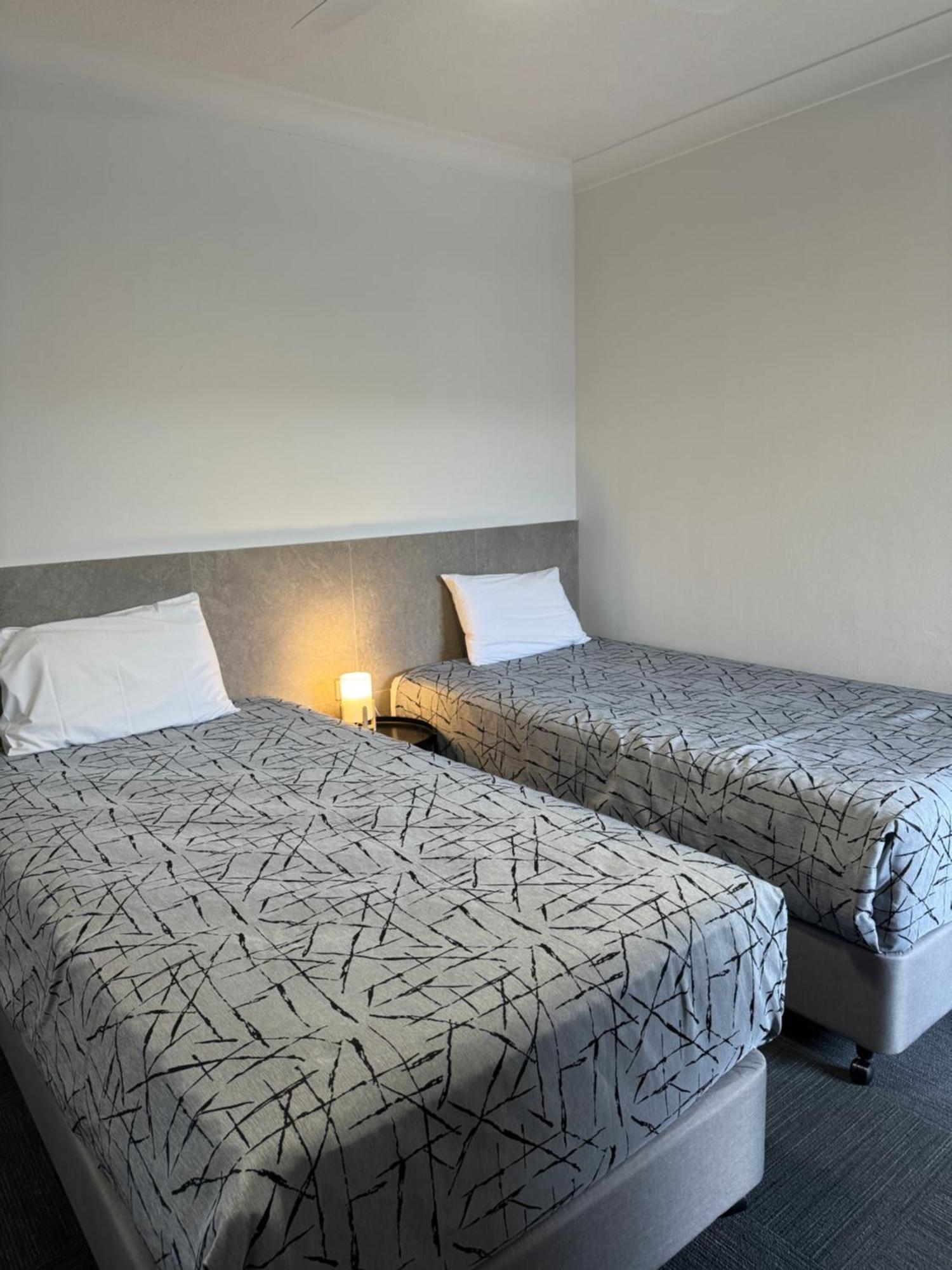 Longreach Motor Inn Ngoại thất bức ảnh