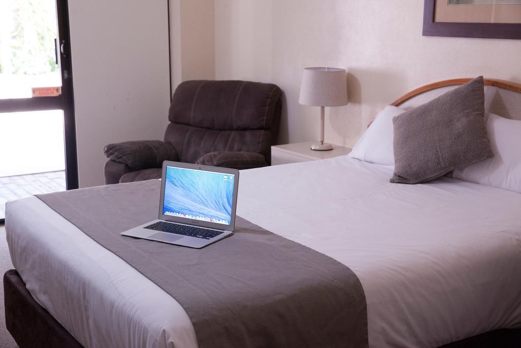 Longreach Motor Inn Ngoại thất bức ảnh